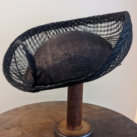 Kentucky Derby black fascinator hat ASO Kate Middleton - Picture 7 of 9